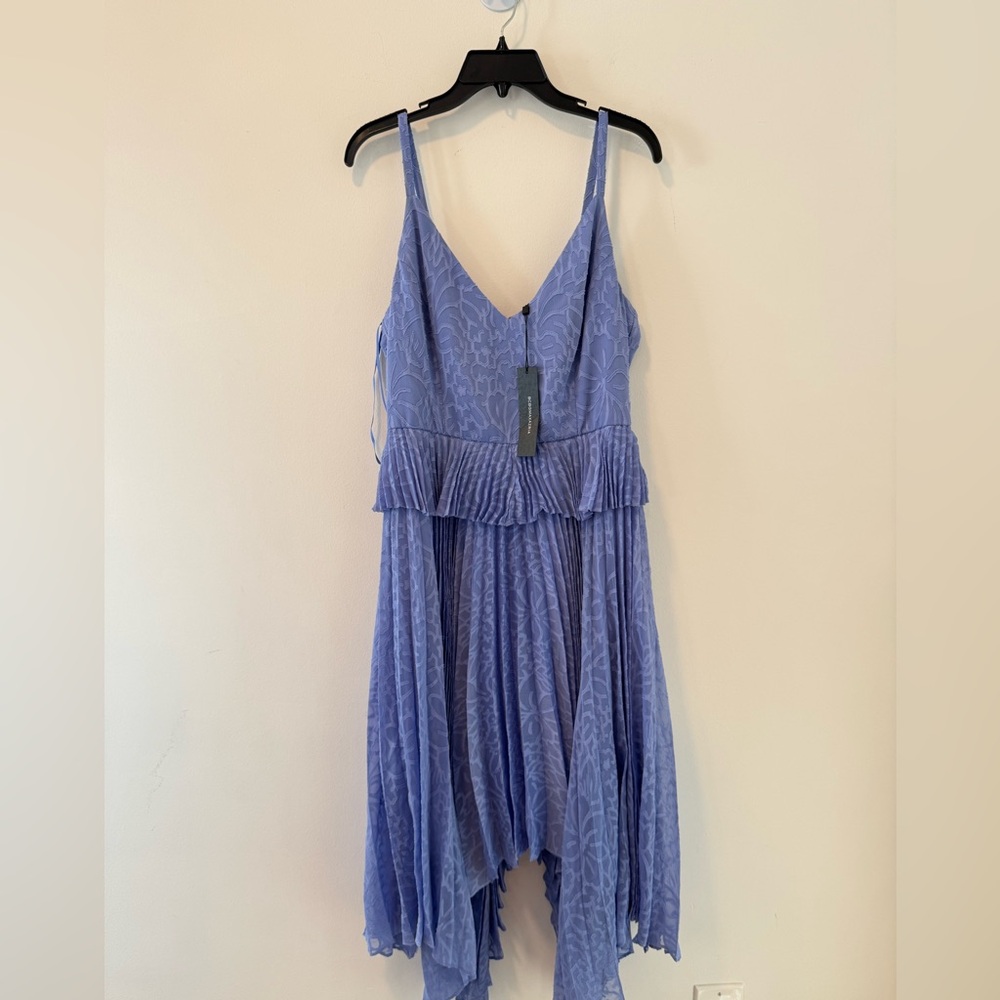 BCBG Max Azria Wedgwood Dress Size 8 NWT  #Lux-CL